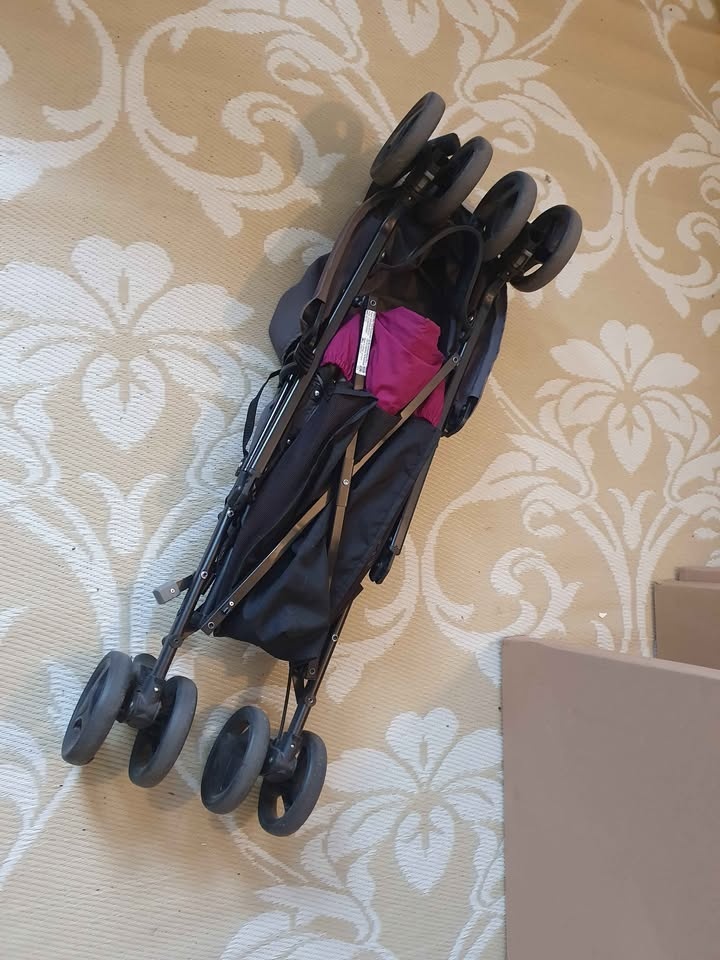 Prodám kočárek/golfky Joie - 10