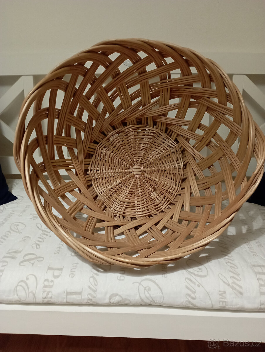 velký kulatý proutěný koš - 10