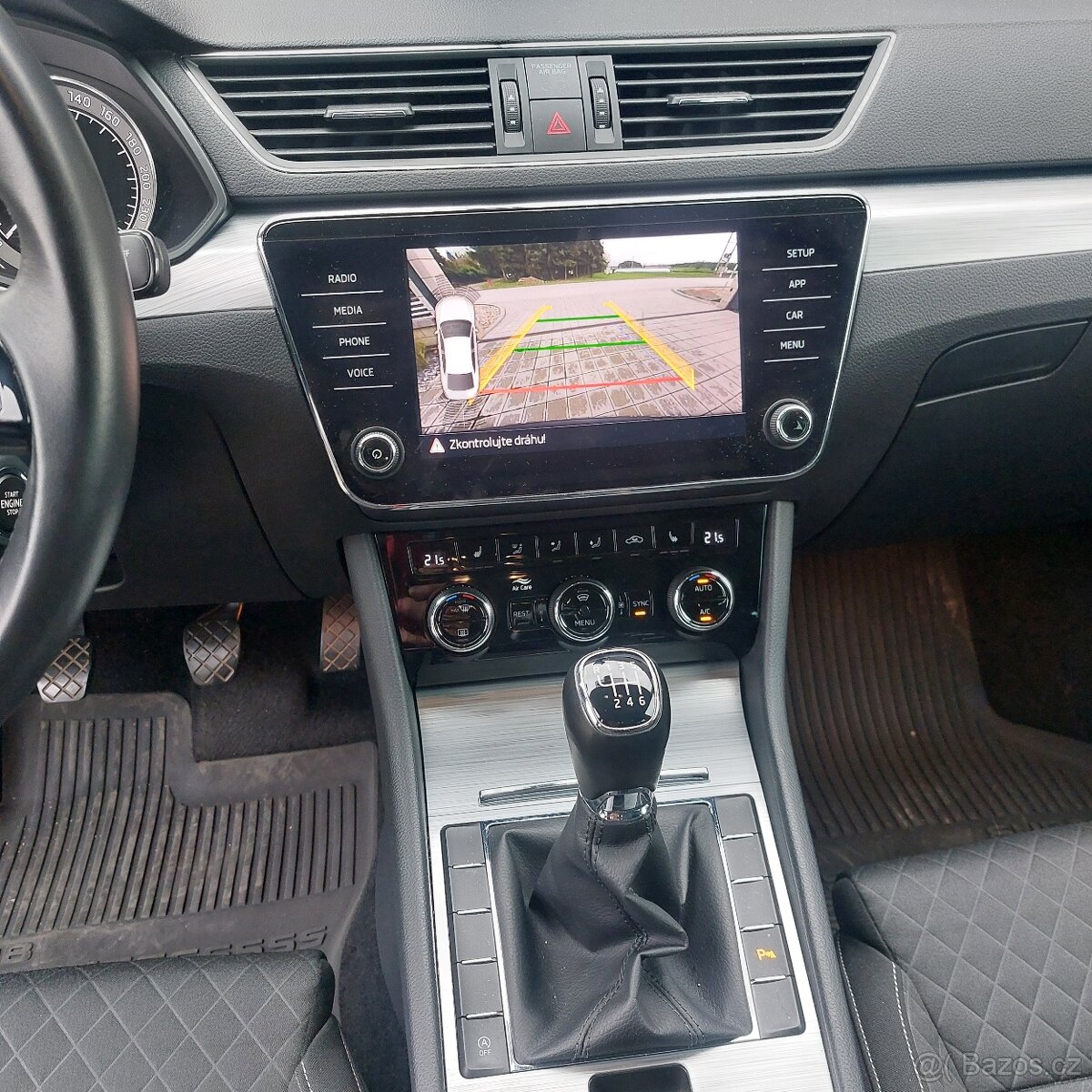 Škoda Superb 3-2.0Tdi-110kw-125.000km - 10