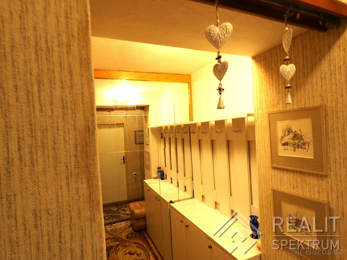 Prostorný a prosvětlený byt 2+1 (+ menší pokojík) v Žamberku - 10