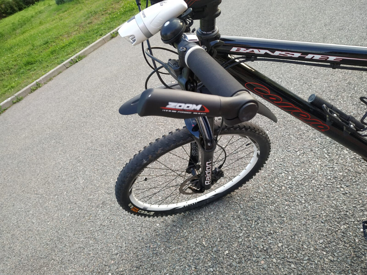 Carrera Banshee - full, celopéro, celoodpružené kolo 26" - 10