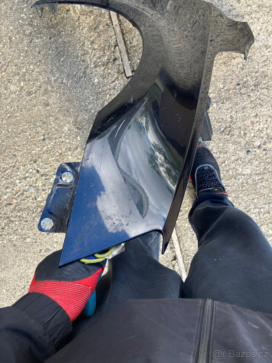 predni blatnik skoda octavia III pravy 12- cerny - 10