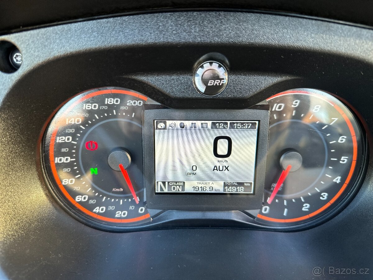 Can-am Spyder 1330 RT S SE6 MY2017 - 10