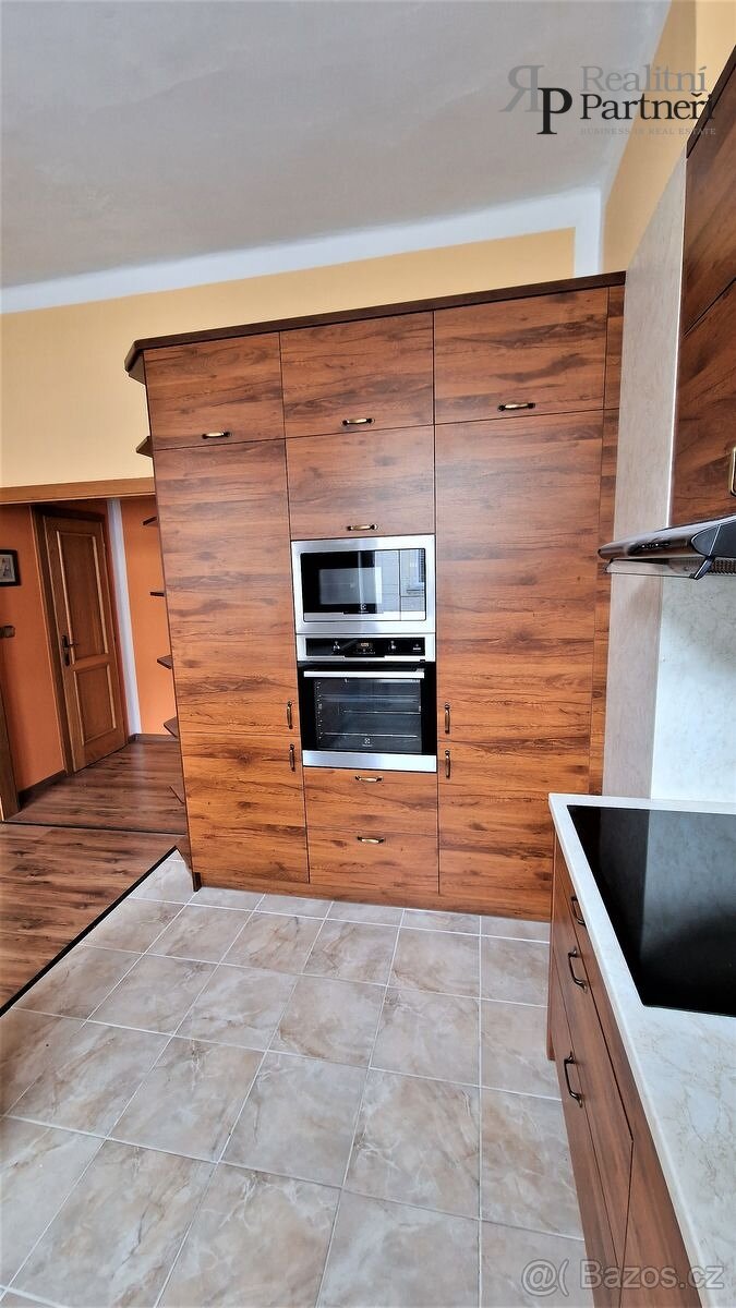 Prodej bytu 4+1 osobní vlastnictví, stará cihlová zástavba, - 10