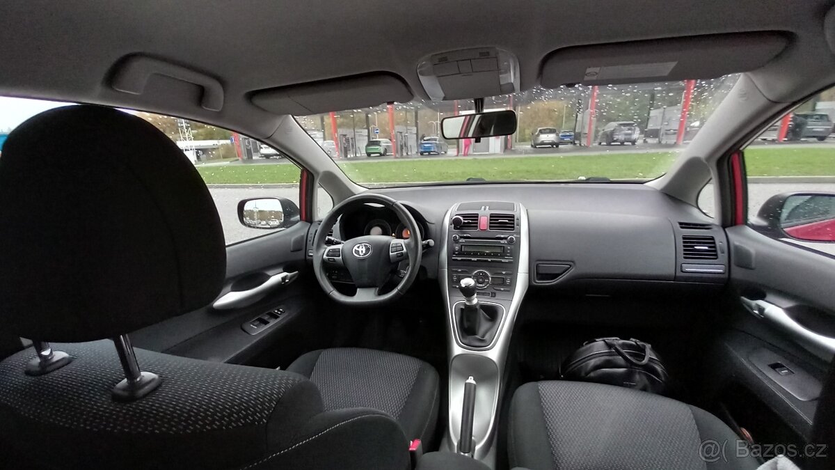 Toyota Auris 1.6, 88 tis. km - 10