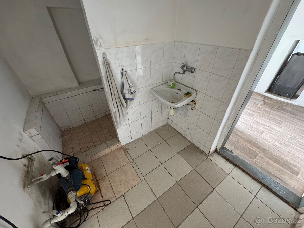 Chalupa Libina, pozemek 1000m2, studna - 10