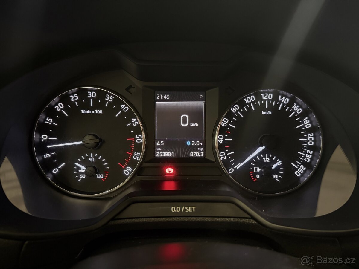 Nabízím k prodeji SKODA OCTAVIA 3COMBI 2.0 TDI 110KW - 10