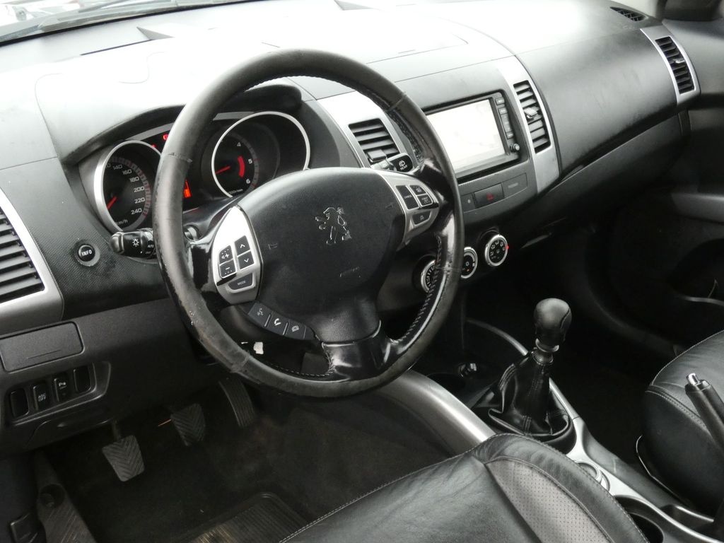 Peugeot 4007 2.2 HDI 7míst, 4x4, kůže - 10