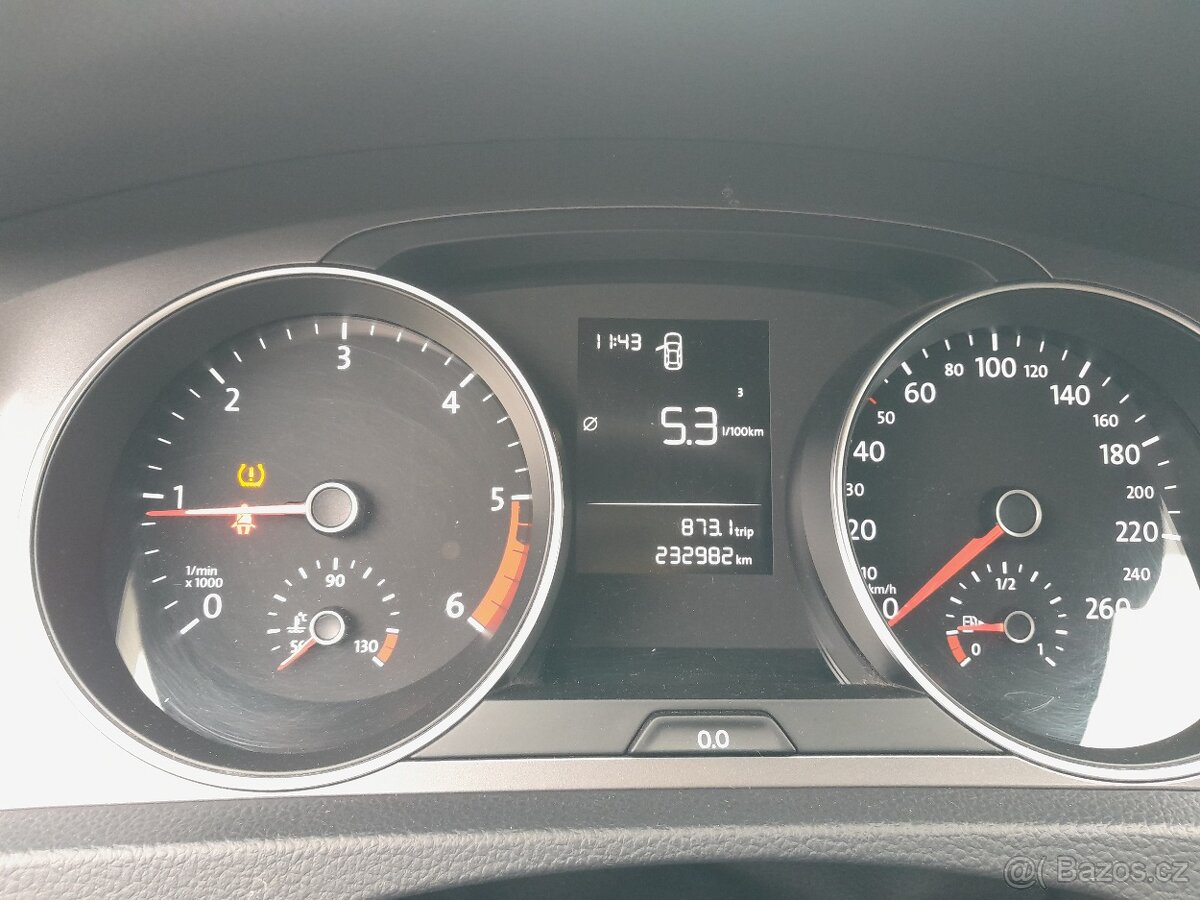 VW Golf 7 TDI Variant 4motion 81 kw , 4x4 - 10