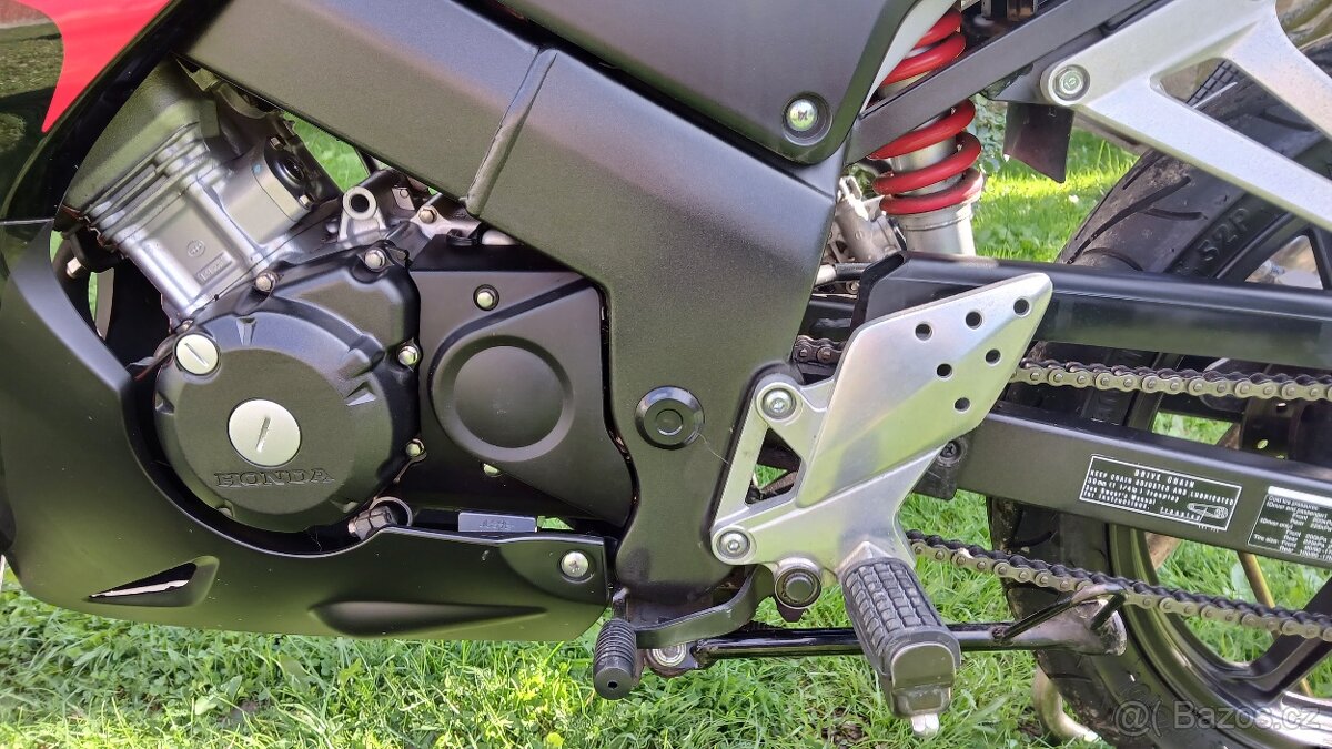 Honda CBR 125r - 10