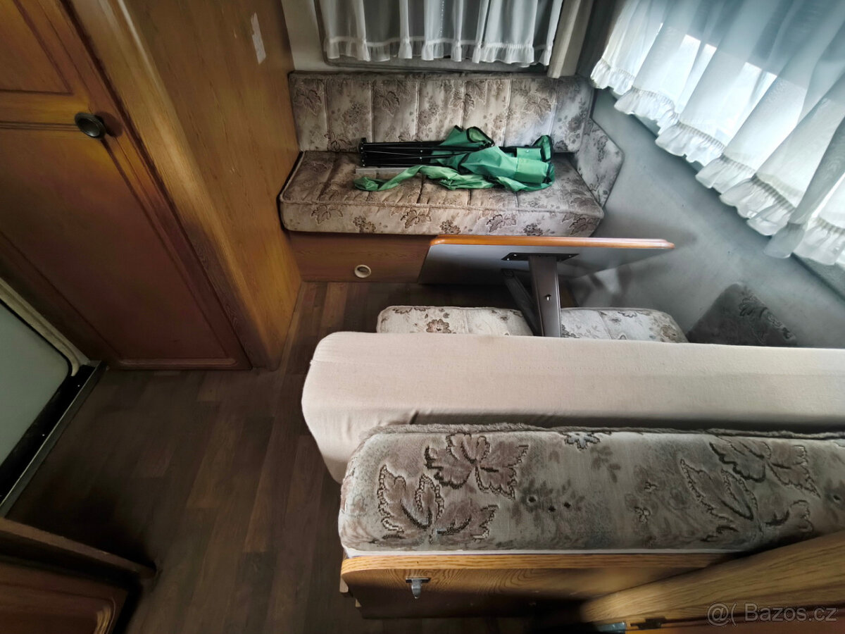 Cestovní karavan Buerstner Lux, ČR doklady, nová STK. - 10