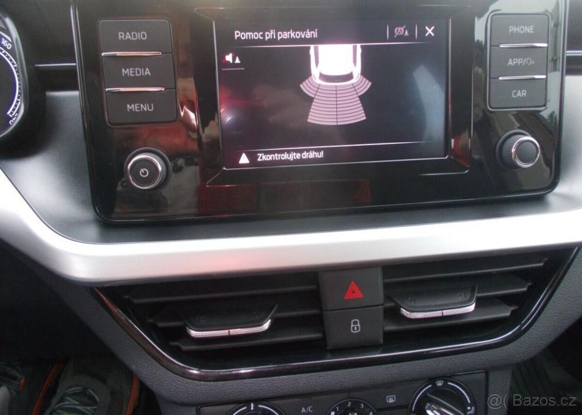 Škoda Kamiq 1,6 TDI 1maj koup ČR top stav nafta manuál 85 kw - 10