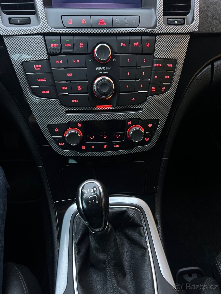 Opel INSIGNIA SPORTS TOURER - 10