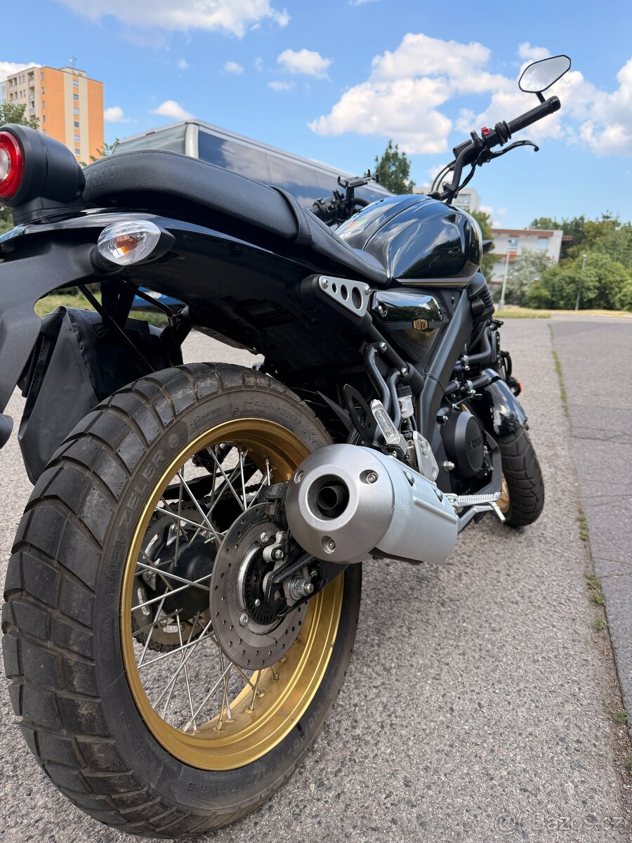 XSR 125 Legacy - 10