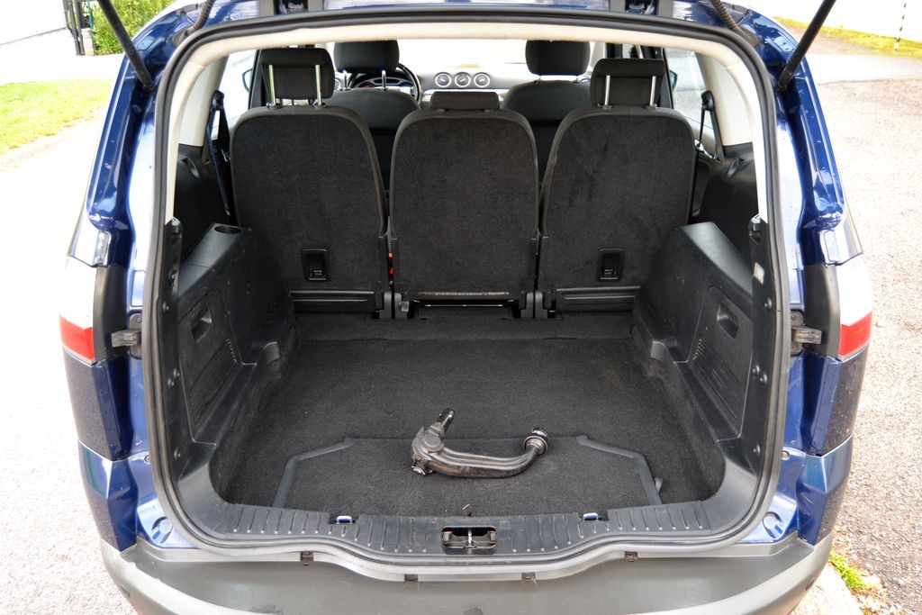 Ford S-Max 2.0 TDCI 103kW Titanium ABSOLUTNĚ BEZ KOROZE - 10