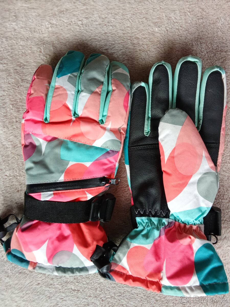 DRESY, RUKAVICE, MIKINY - 10