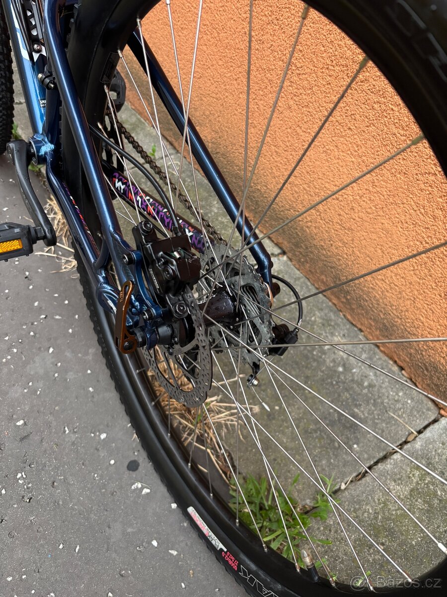 Horské dívčí kolo Specialized - 10