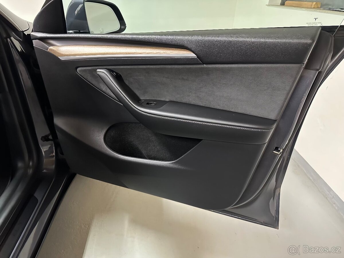 Tesla Model Y Long Range 2021 168 tis. km tažné FSD - 10