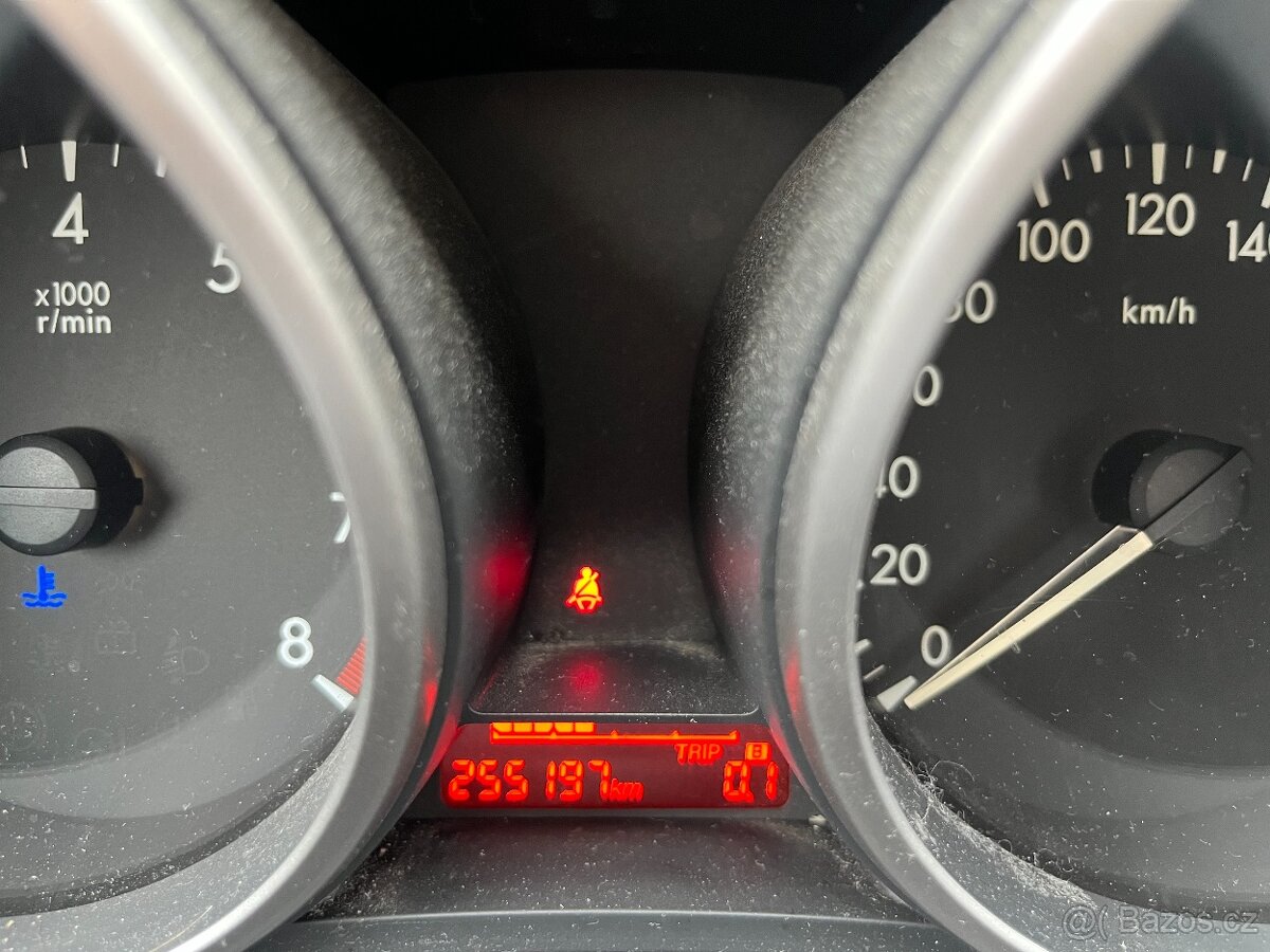 Mazda 5 2,0i 110kW 7 míst - 10