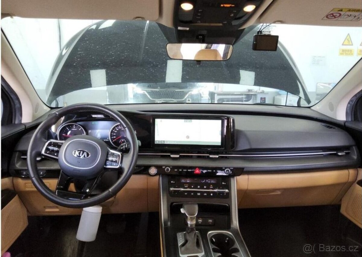 Kia Carnival 2.2-9 MÍST-VŮZ NA CESTĚ - 10