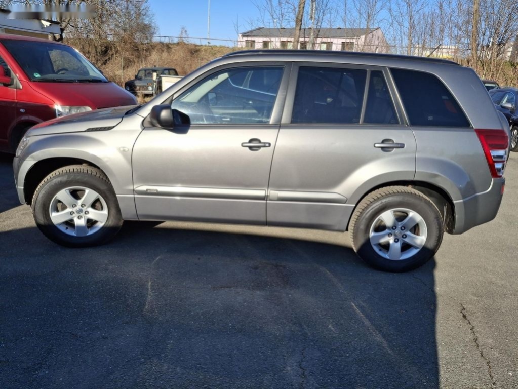 Suzuki Grand Vitara,2.0 benzin Rezervace 1 - 10