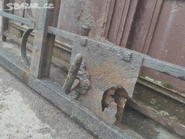 Stará železná brána, kovaná brána, 336 x 320 cm - 10