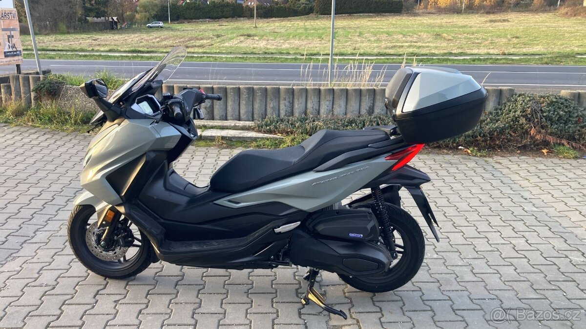 Honda Forza 350 - 10