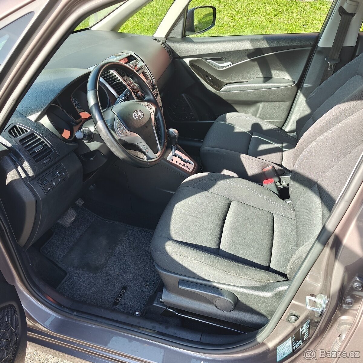 Hyundai ix20 1.6i automat 62.tis.km Švýcarsko ročník 1942 - 10