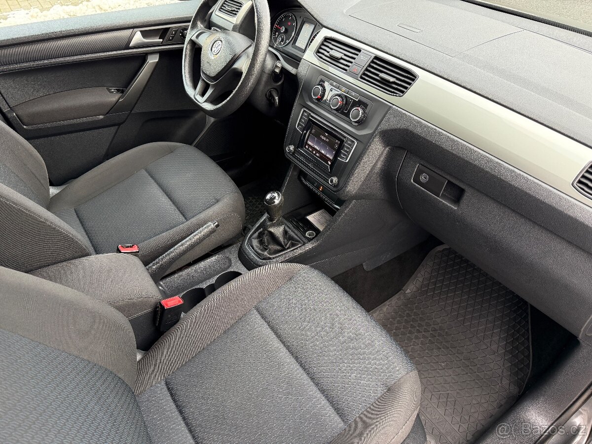 VW Caddy 2.0 TDi - 75kw - 7 mist - rok 2015 - 10