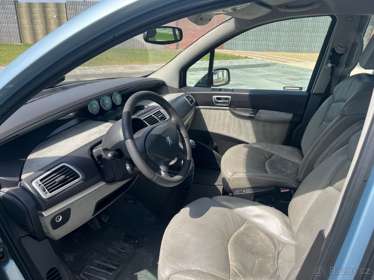 Peugeot 807 - 2.2hdi 94kW - 2003 - 7míst - 10