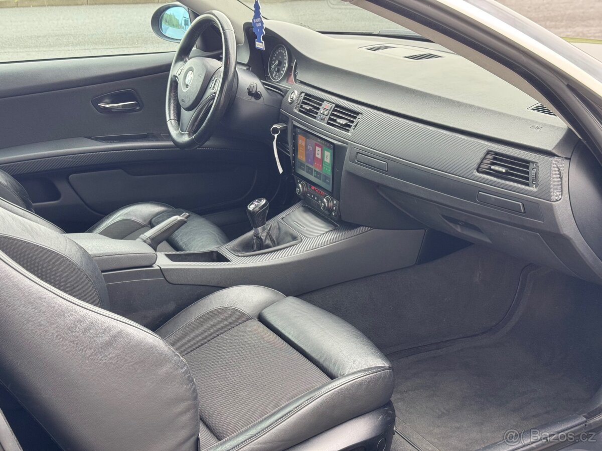 BMW E92 335i Manuál - 10