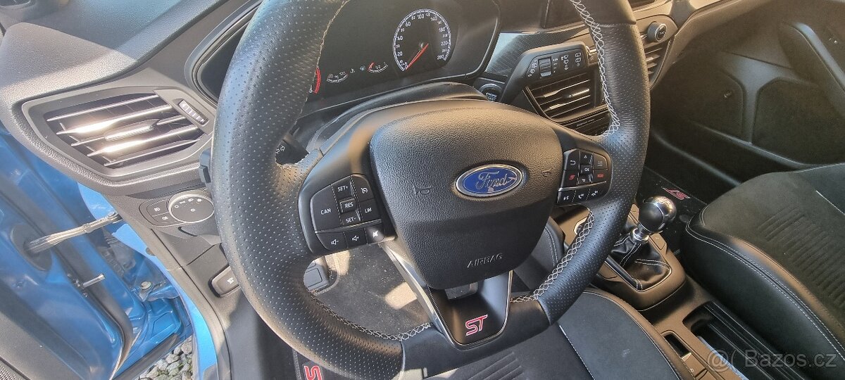 Ford Focus ST - 10