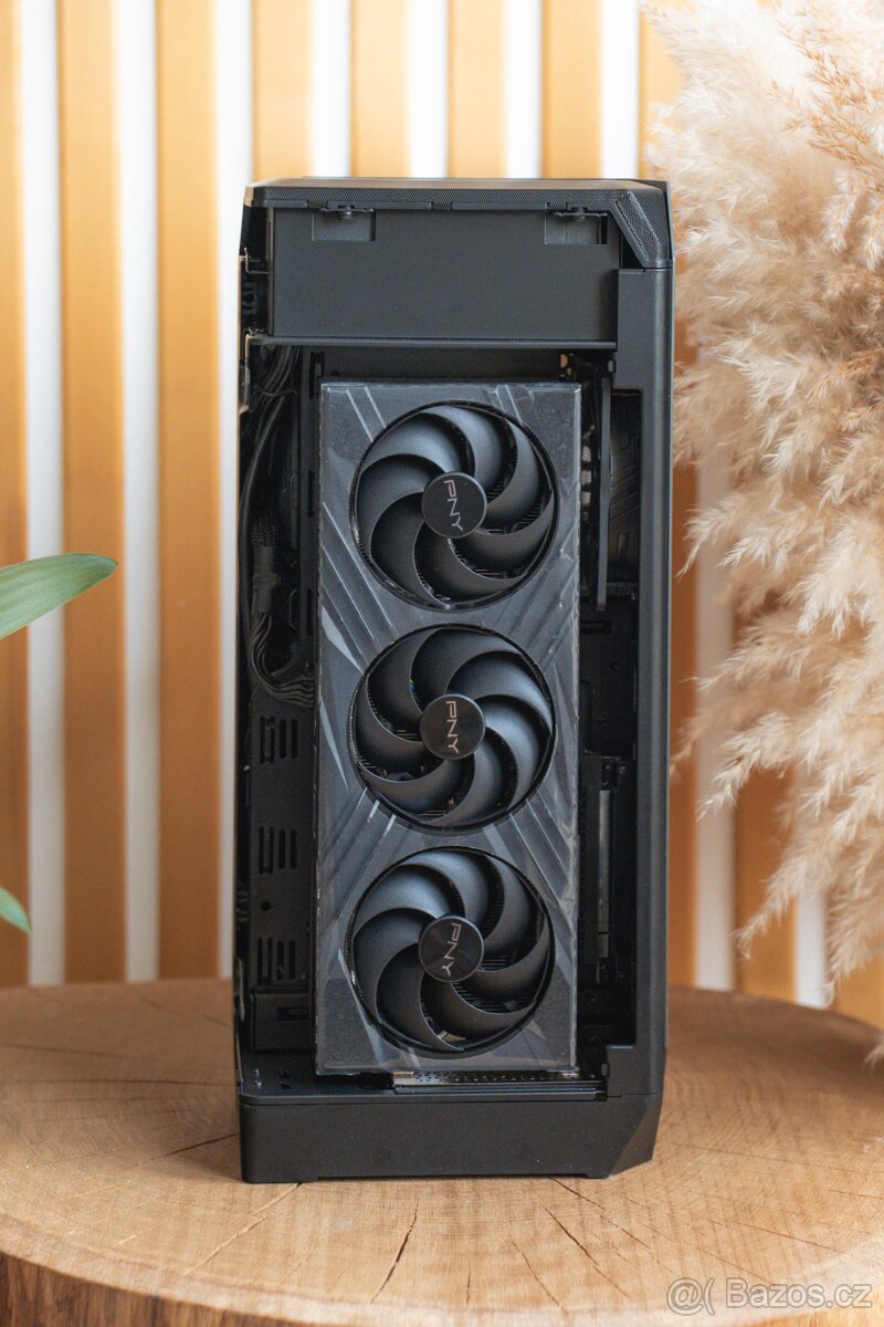 NOVÝ HERNÍ PC - i7-12700KF / 32GB RAM / 2TB SSD / RTX 4080S - 10