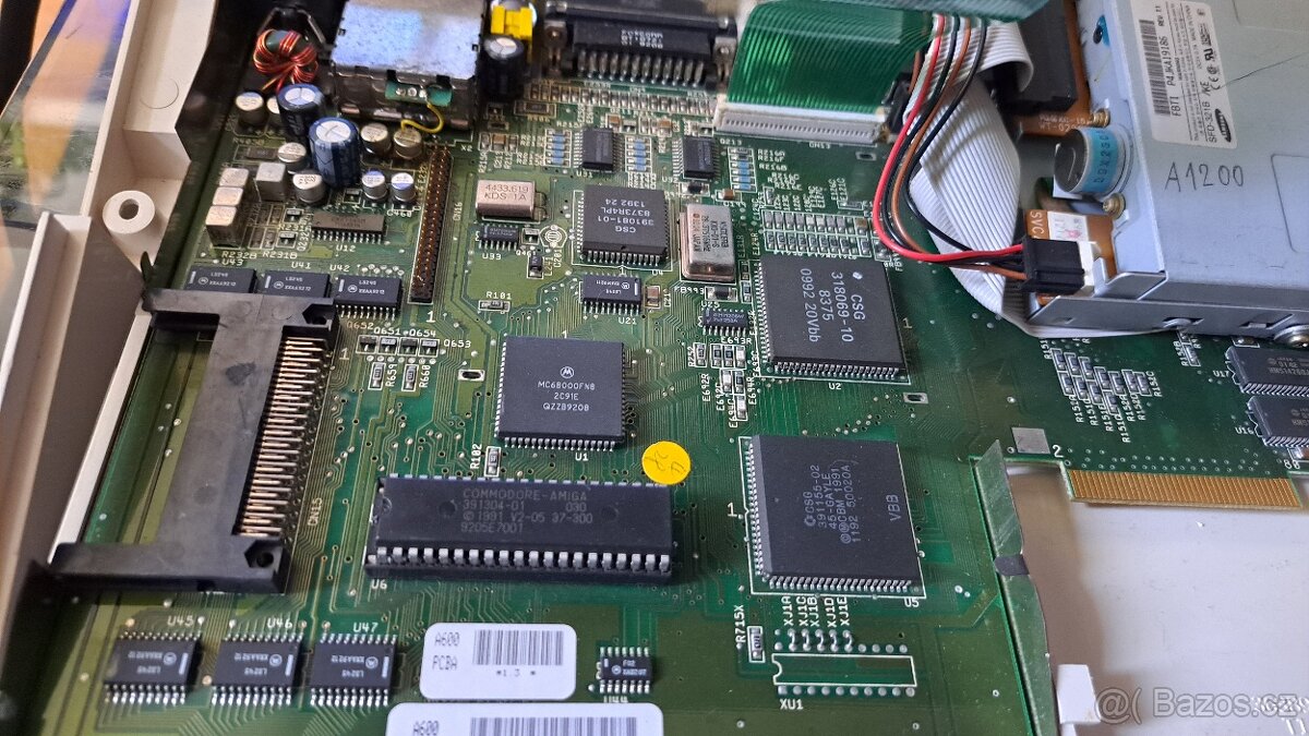 Prodám Commodore Amiga 600, myš, zdroj, joystick - 10
