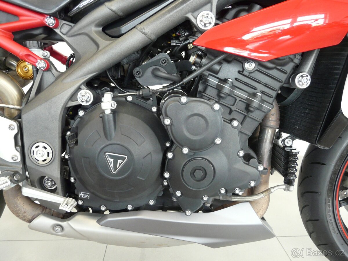 Triumph Speed Triple R 1050 - 10