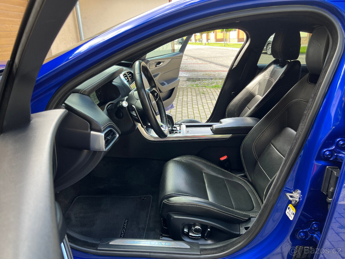 Jaguar XE 2.0 D R-SPORT 180 PS - 10