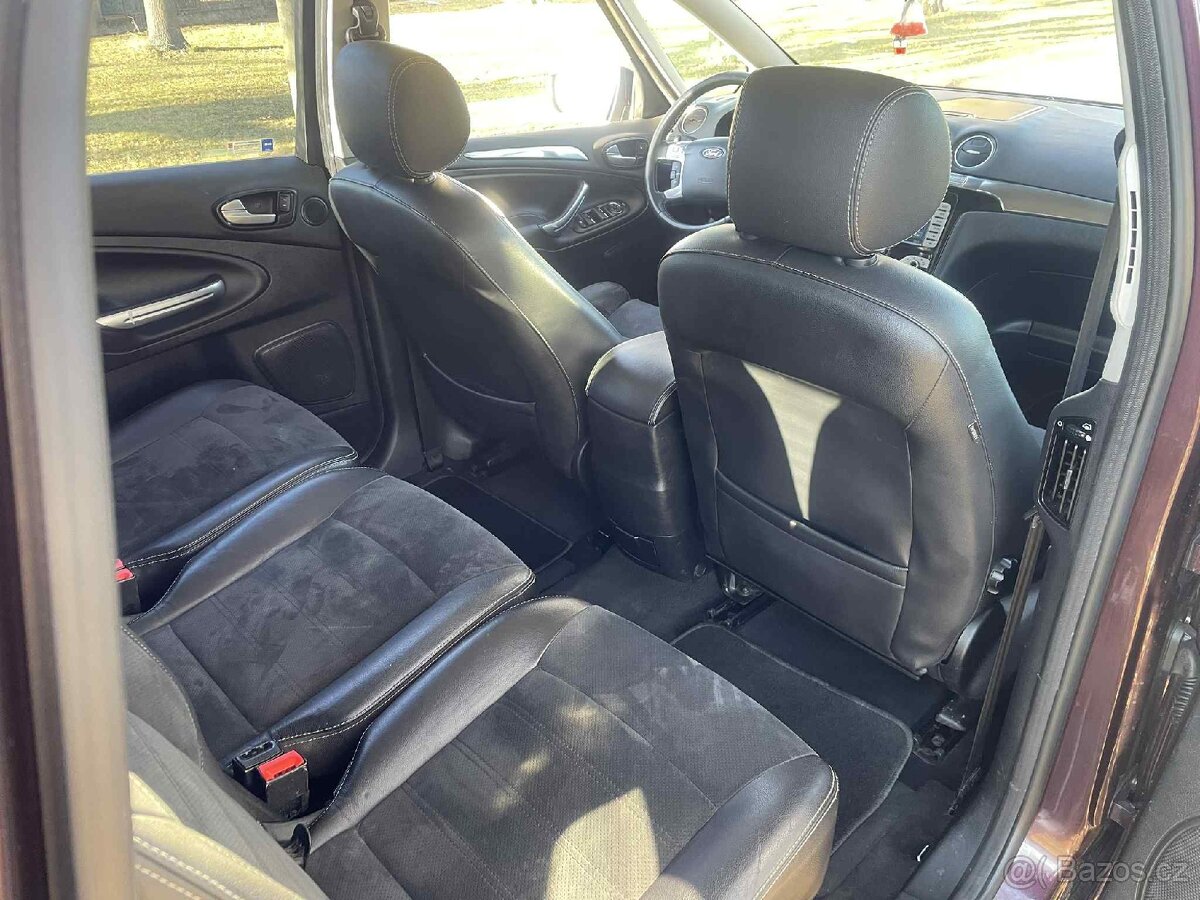 Ford S-Max 2.0 TDCI Titanium R.V 2011 7 míst - 10