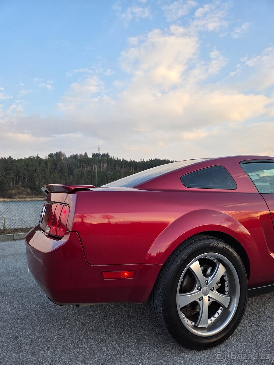 Ford Mustang 4.0 v6 - 10