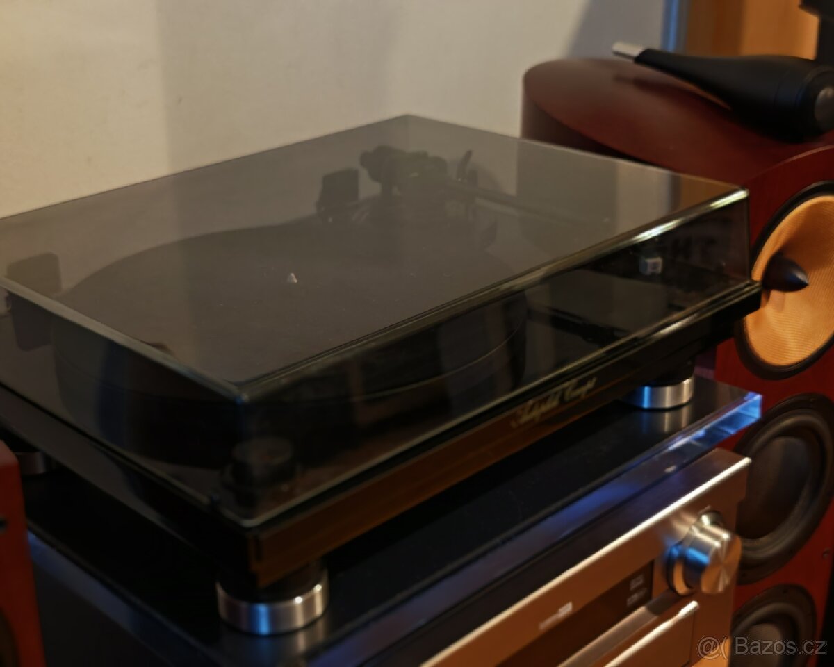 Gramofon Reloop v klavírním laku - 10