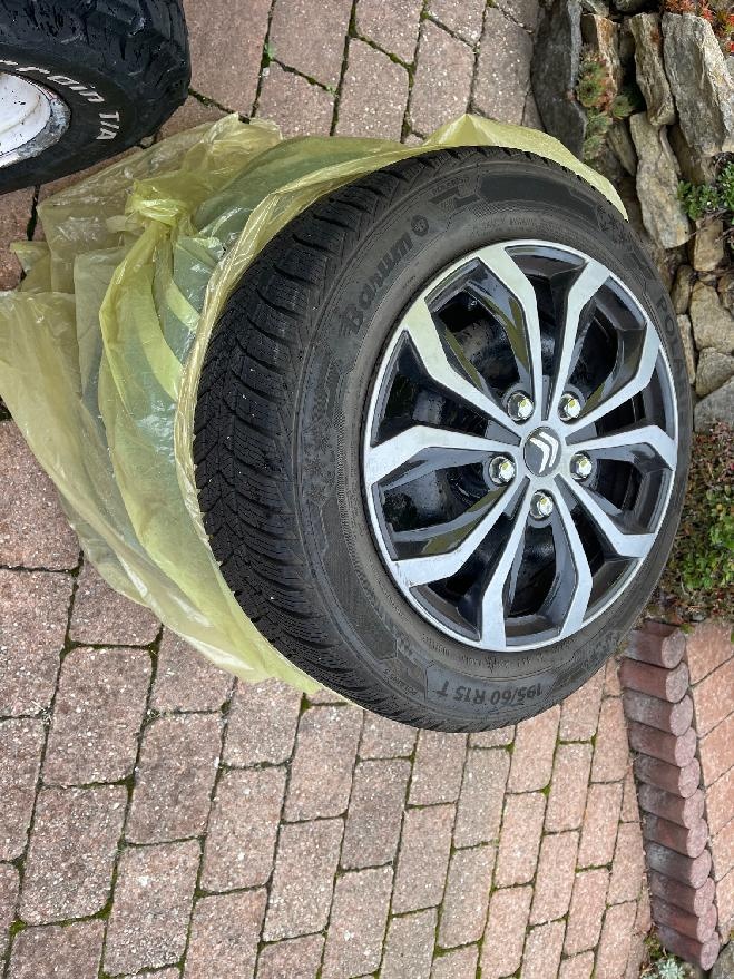 Citroën C3 Picasso 1.4 benzin / 2009 / zimní i letní kola - 10