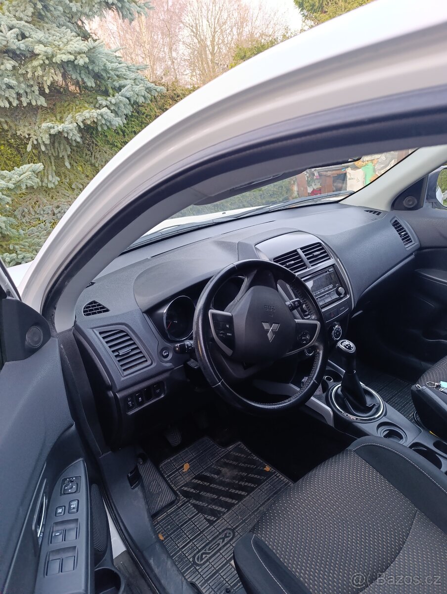 Mitsubishi ASX, 1,6 benzín,86kw,2013,165000km - 10