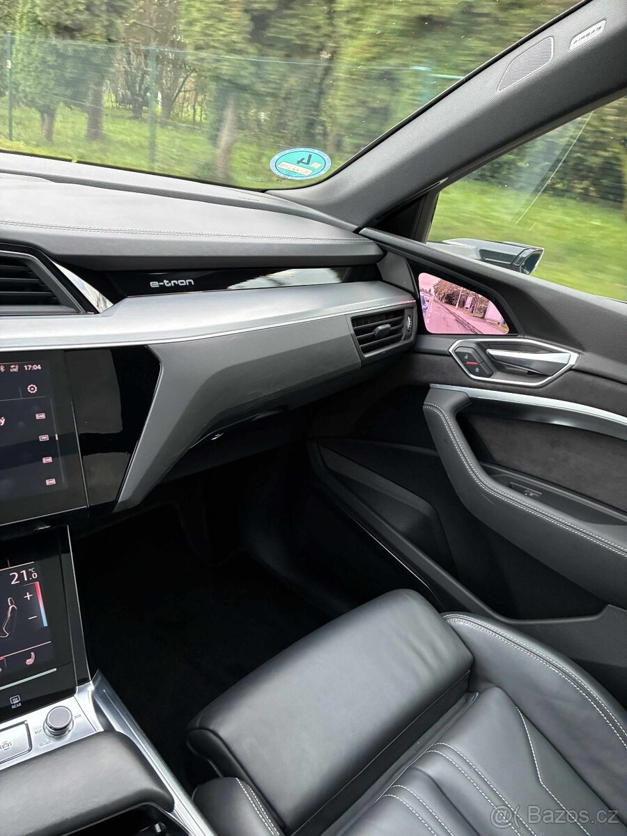 Audi E-Tron 55 300 kW S-Line - 10