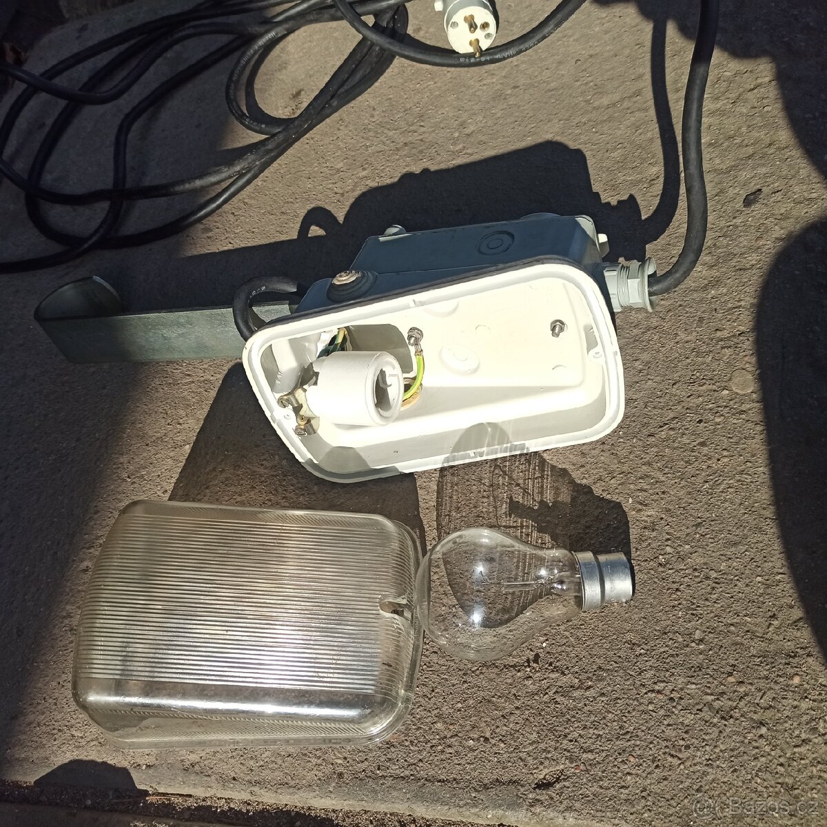 Přenosné lampy do dílny - 10