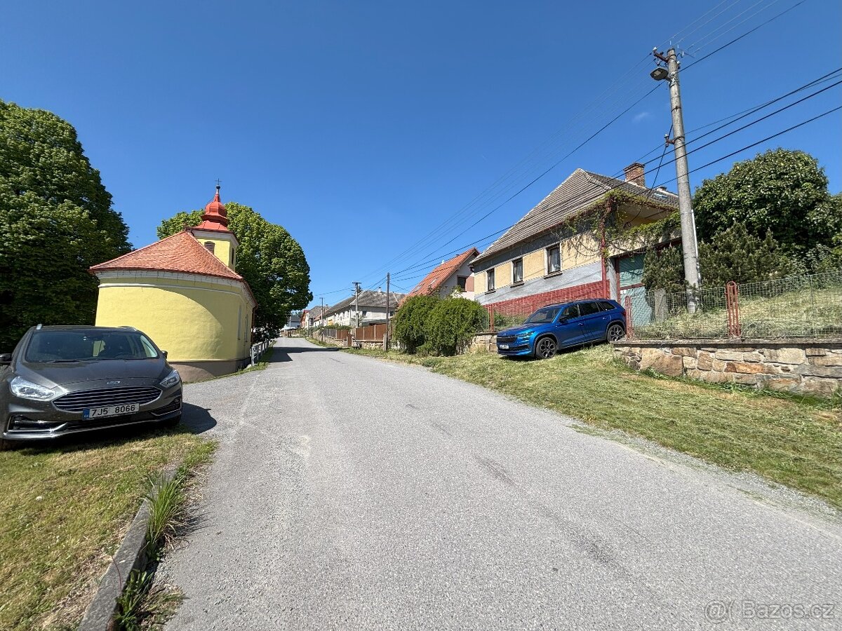 Prodej zemědělské usedlosti v obci Radonín 2057 m2 – klid, p - 10