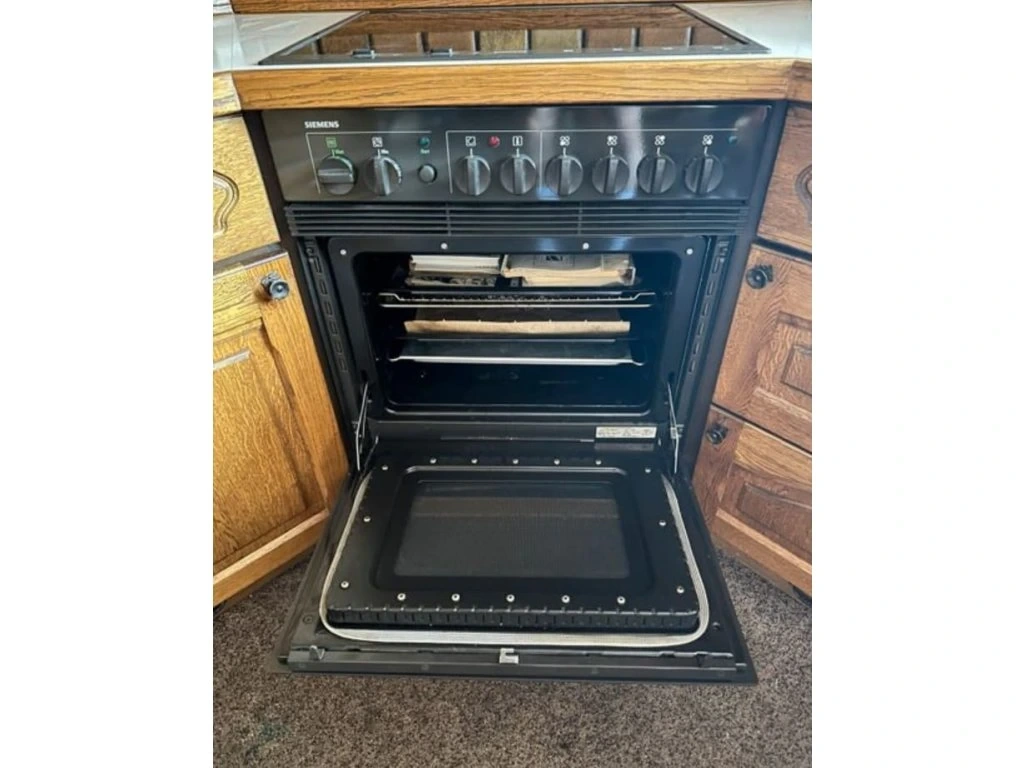 Dubová rustikální kuchyňská linka včetně spotřebičů,5045 - 10