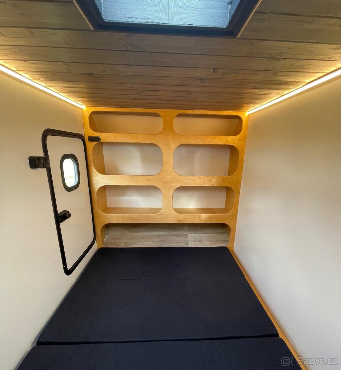 Obytný príves, mini karavan - 10