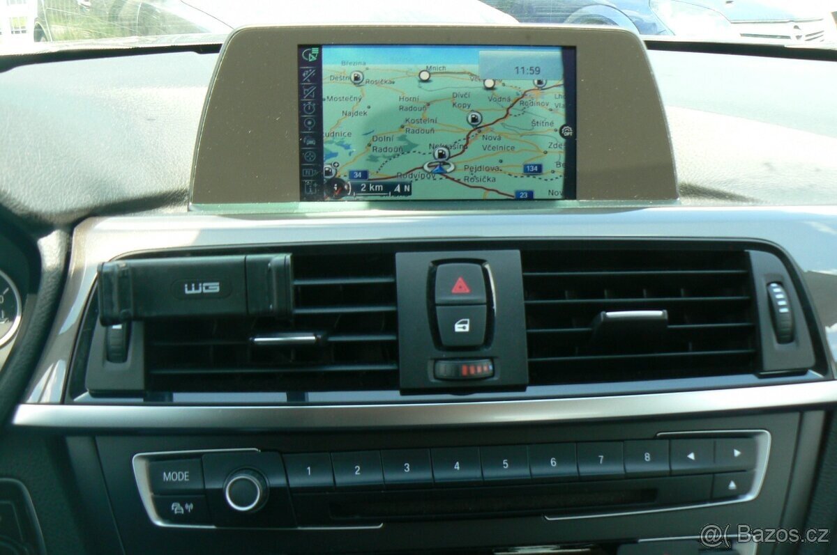 BMW 3 2.0 318d Combi - 2014 - 10