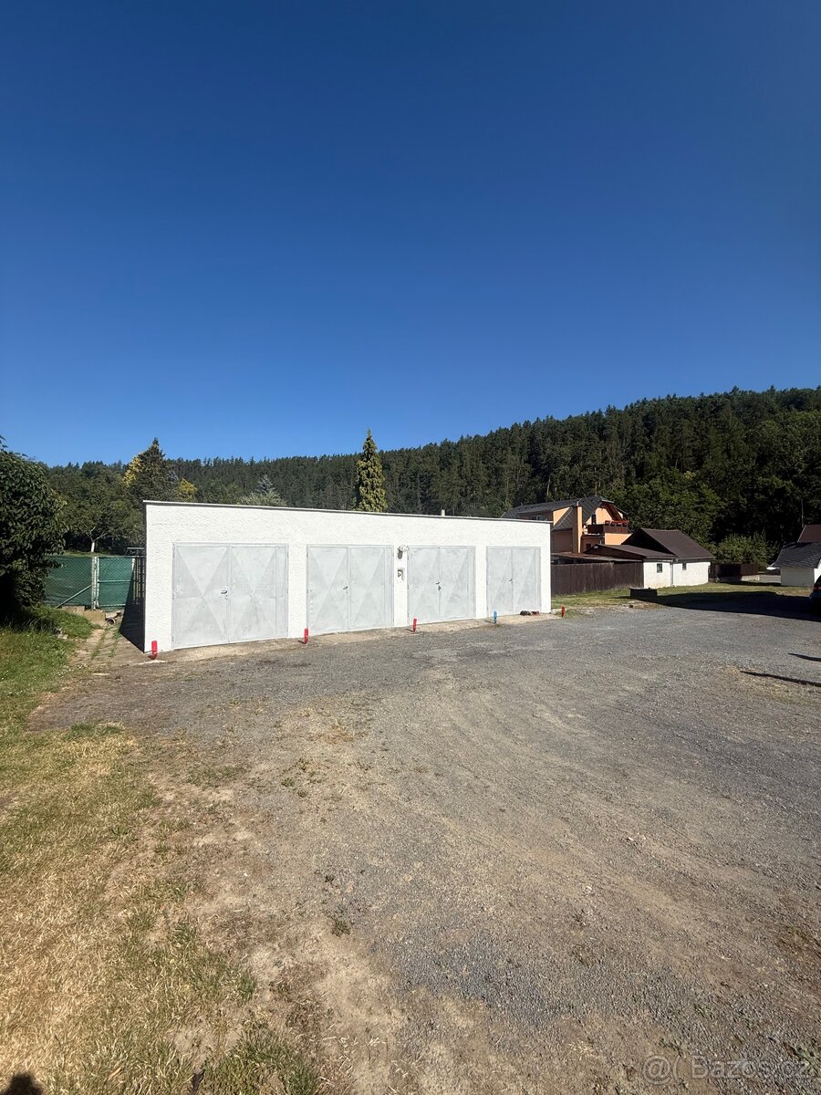 Pronájem bytu 3+1, garáž, sklep - 10