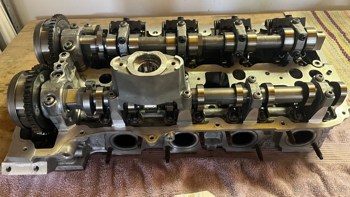 Hlavy motoru BMW N63B44 Twin Turbo - 10