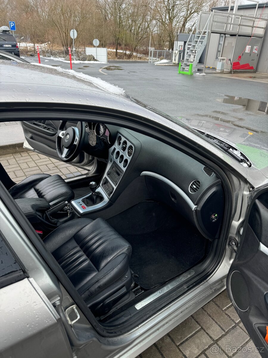 Alfa Romeo 159 1.9 jtdm 110kw - 10